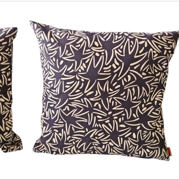 MISSONI HOME | Starfish Print Pillow Cases w/ Down Inserts 15x15 Pair - Picture 3 of 5